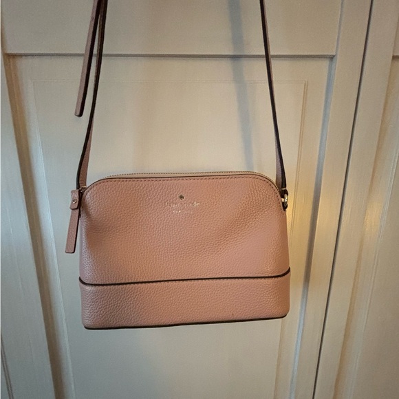 kate spade Handbags - Kate Spade Blush Crossbody Bag
